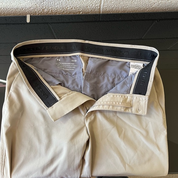 Under Armor Showdown Golf Pants (Loose Fit/Split Hem) - Picture 4 of 6